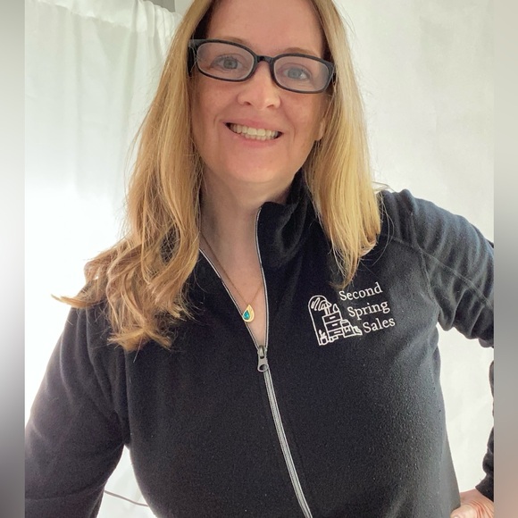 Meet your Posher, Wen of Second Spring Sales! - Picture 2 of 7